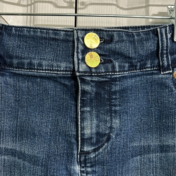 New York & Co Jean Skirt Size 6 - Picture 3 of 7